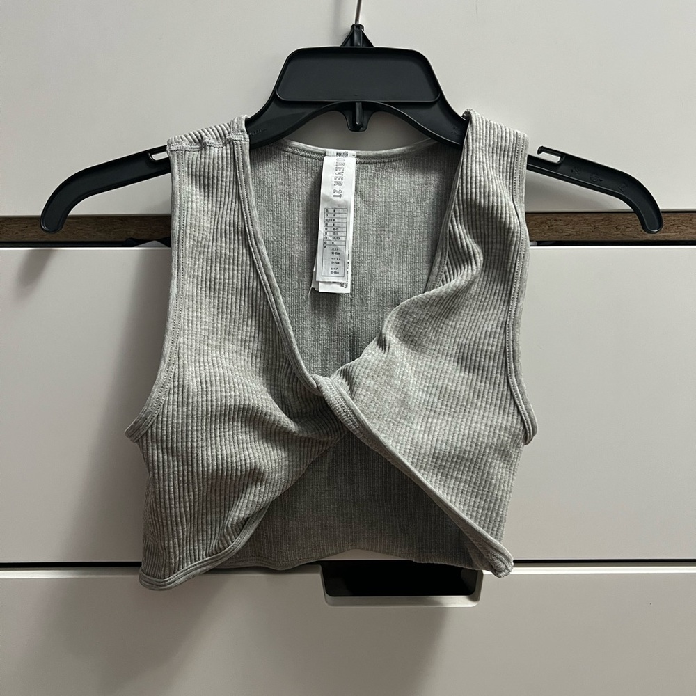 Forever 21 Gray Twist Front Crop Top